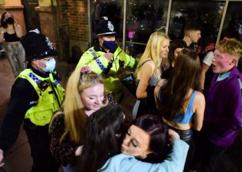 Brits are sick of lockdowns and willing to break rules to see loved ones, focus group finds