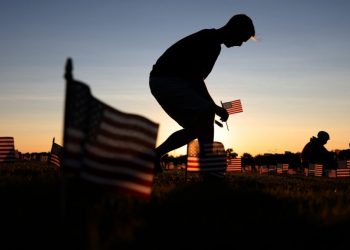 Amid Covid-19 pandemic, U.S. has seen 300,000 ‘excess deaths’