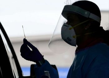 Coronavirus live updates: COVID-19 positivity rates rising in 37 US states, analysis shows
