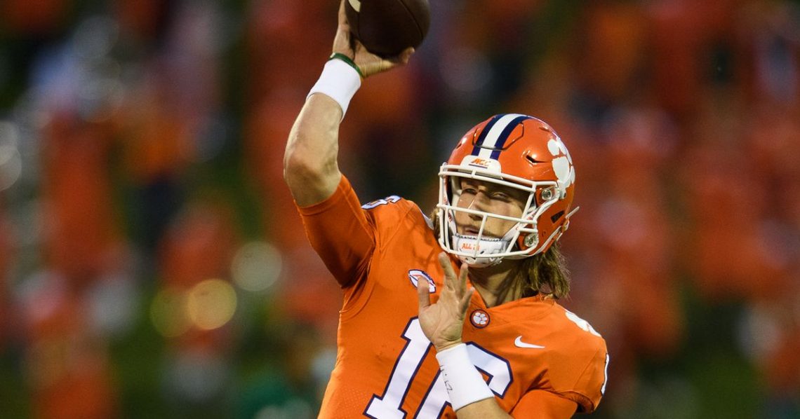 College Football Saturday Morning Reacts: Who will win the National Championship, Alabama/Clemson or the rest of the field?