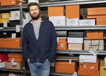 Kering Takes Minority Stake in Vestiaire Collective, To Join Board – WWD